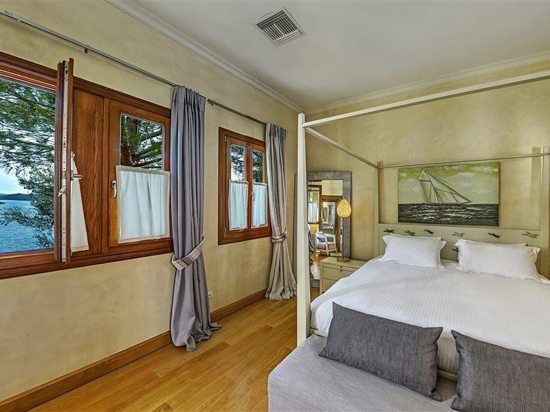 Villa Veneziano Suites & Villa Nidhrion Exteriör bild