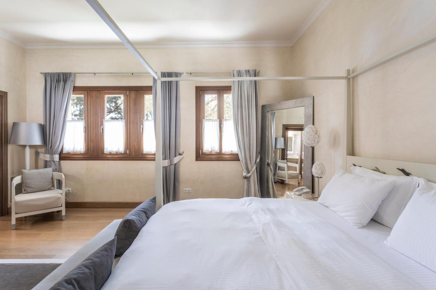 Villa Veneziano Suites & Villa Nidhrion Rum bild